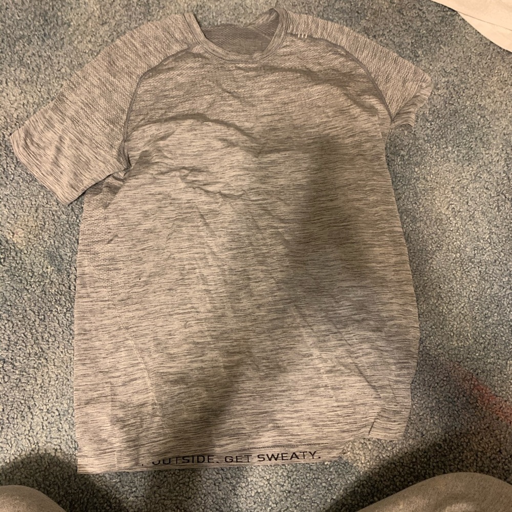 lululemon tshirt